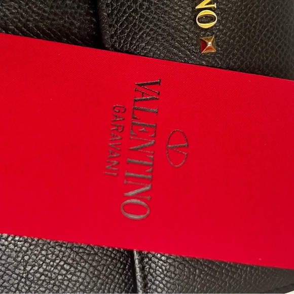 ❤️ Valentino Garavani EUC Black & Gold Long leather Wallet with COA & cards - Picture 7 of 16